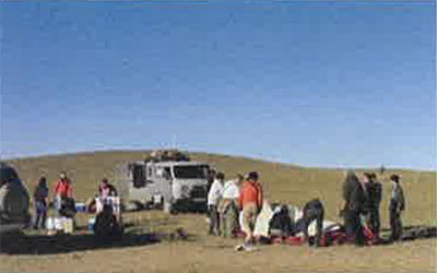 モンゴルでの化石発掘の様子